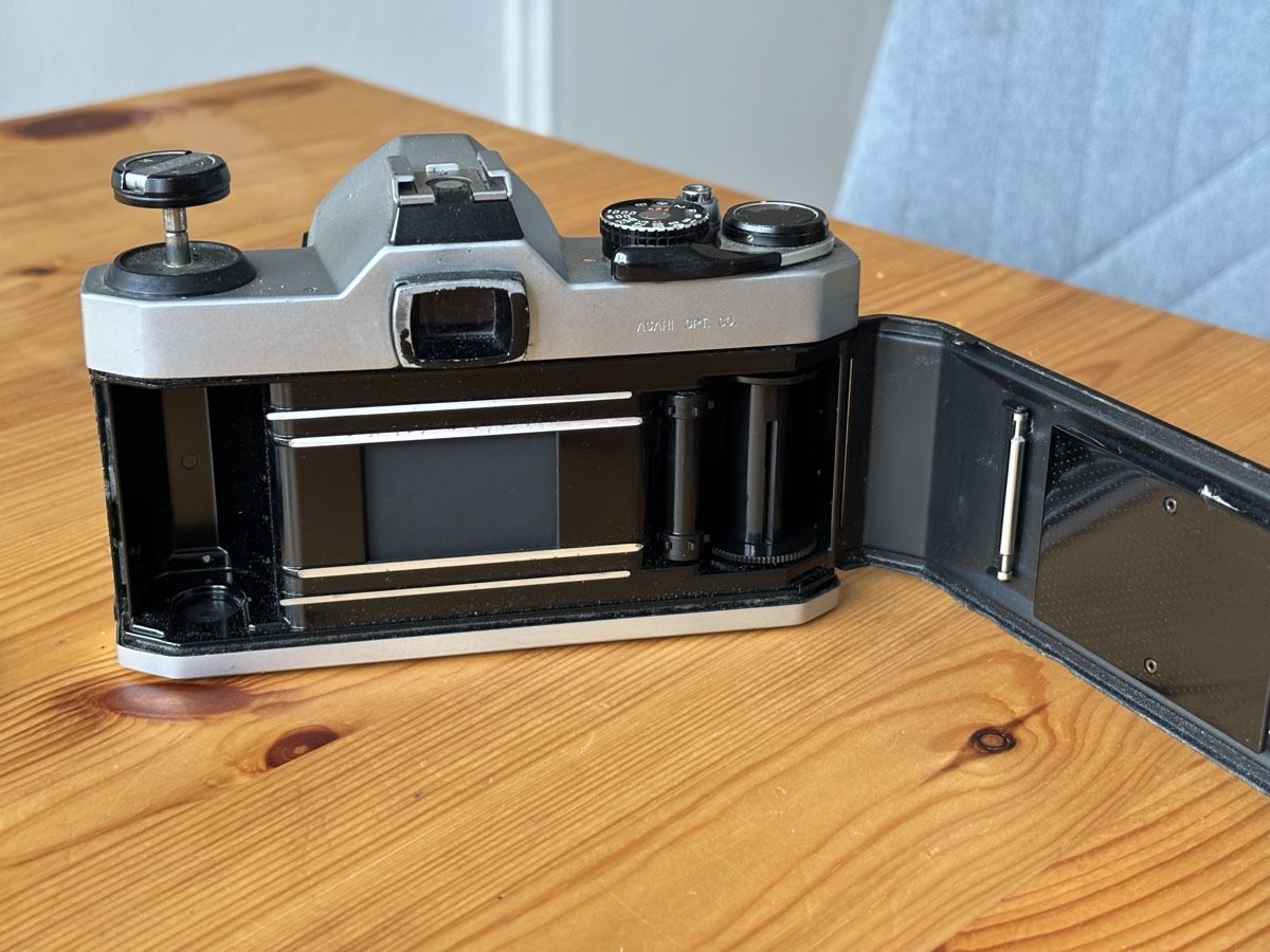 Pentax Kamera: Pentax K1000 Japan – Gebraucht aus Igis von sze_c5px 5