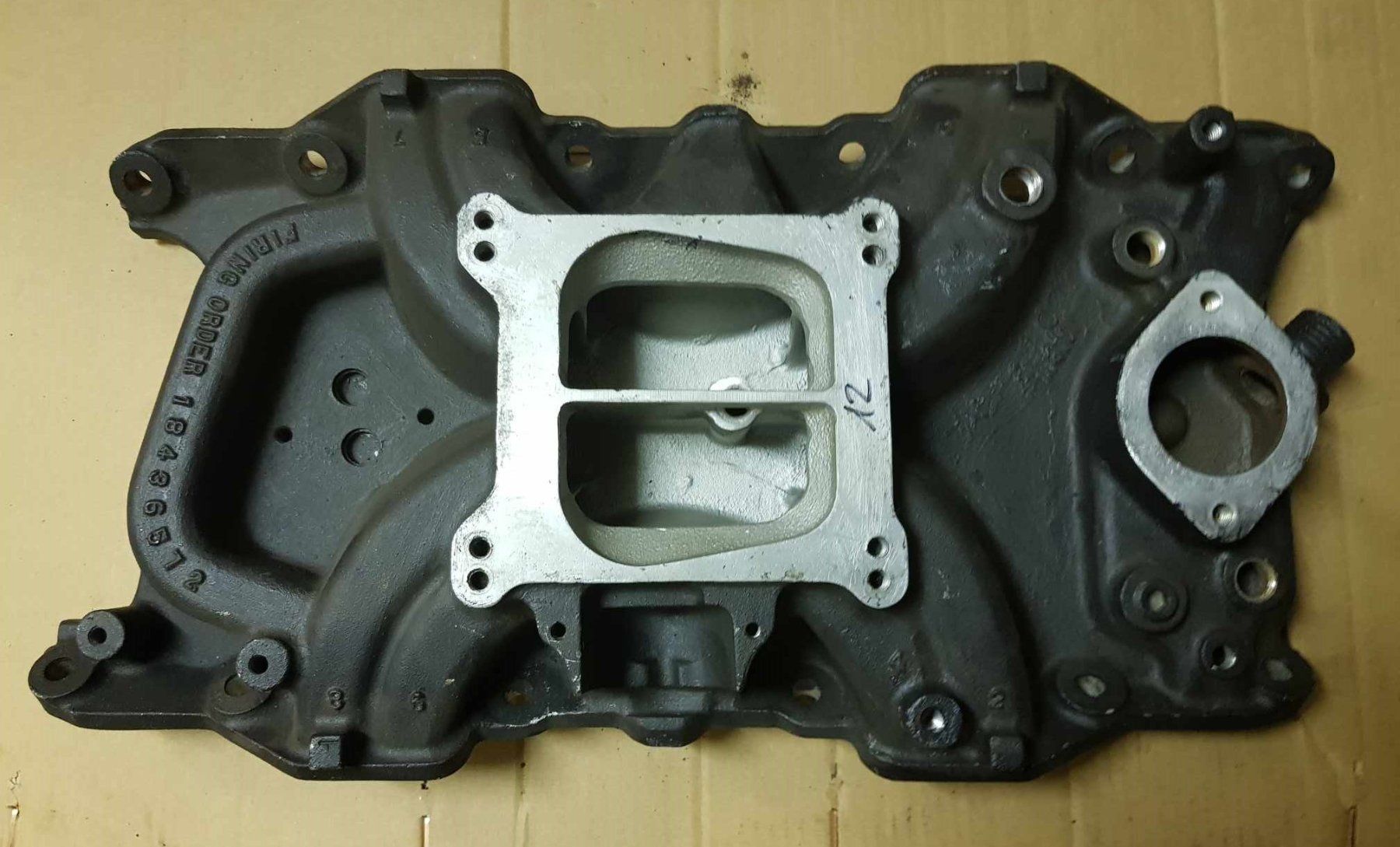 Mopar Tutti pezzi di ricambio auto: Mopar Small Block Intake Terminator – Usato da Niedergösgen venduto da usc_tt5r