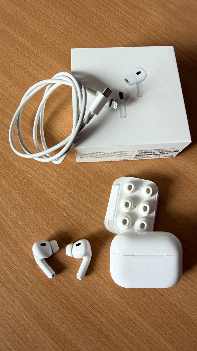 Apple Kopfhörer: Apple Air Pods Pro 2 – Gebraucht aus Jona von Argonath1