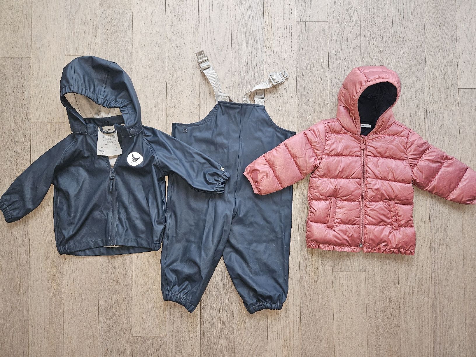 Wheat Lotti & Set di vestiti: 74 Regen-Jacke/Hose + Übergangsjacke – Usato da Regensdorf venduto da bus_dn2t