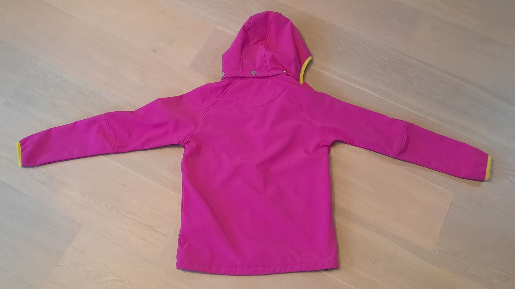 Giacche & Cappotti: Softshell mit Innenfutter - Gr. 152 – Usato da Neftenbach venduto da DanielaS01020304 1