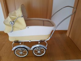 Poussette ancienne de marque Zekiwa