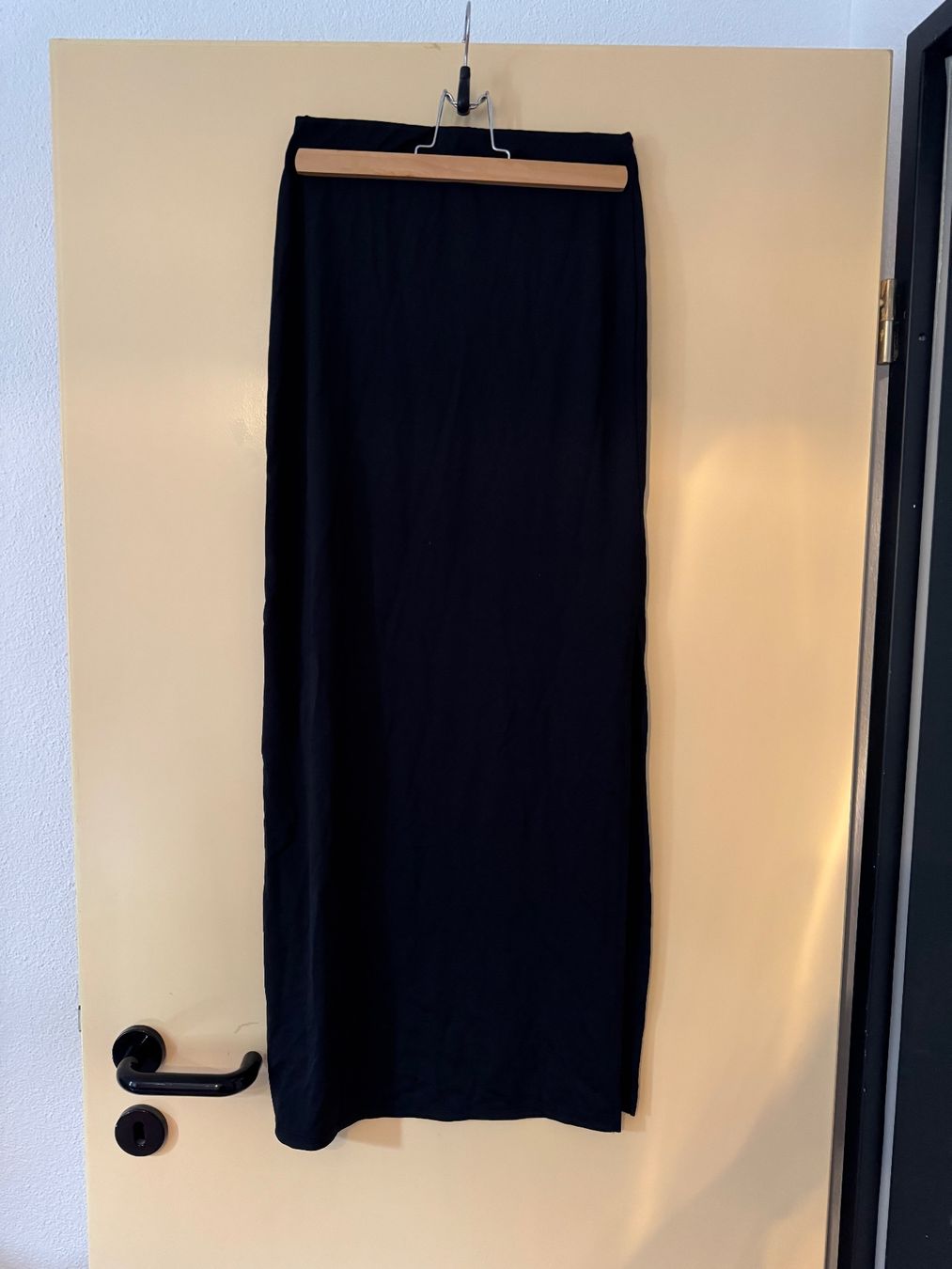 Bershka Röcke: black skirt bershka S – Gebraucht aus Lumino von mar_9pn2