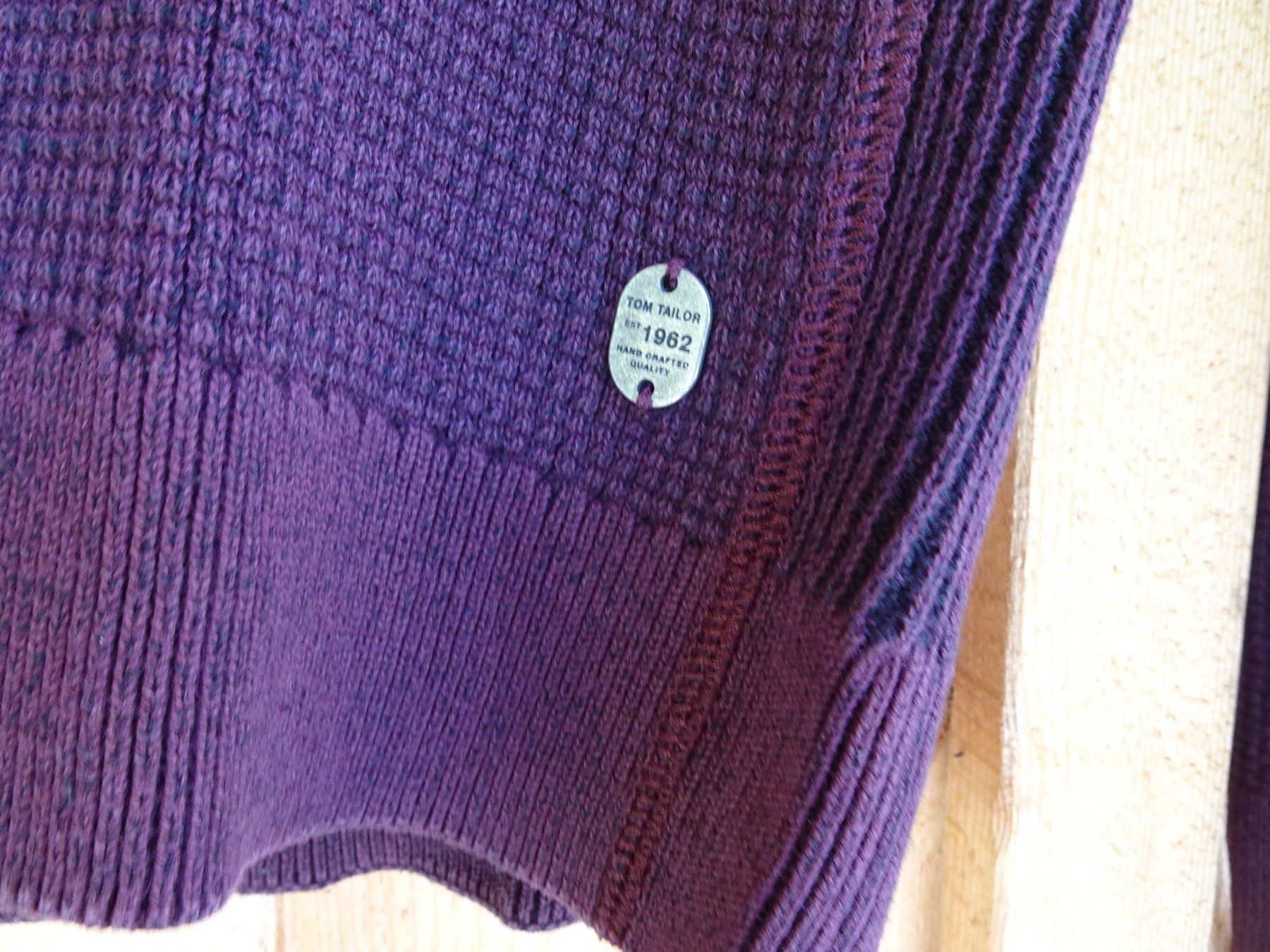 Tom Tailor Maglioni & Felpe: Herren Strickpullover von Tom Tailor bordeaux Gr. S - Ri22.9 – Usato da Küssnacht am Rigi venduto da Good4Deckeli 1