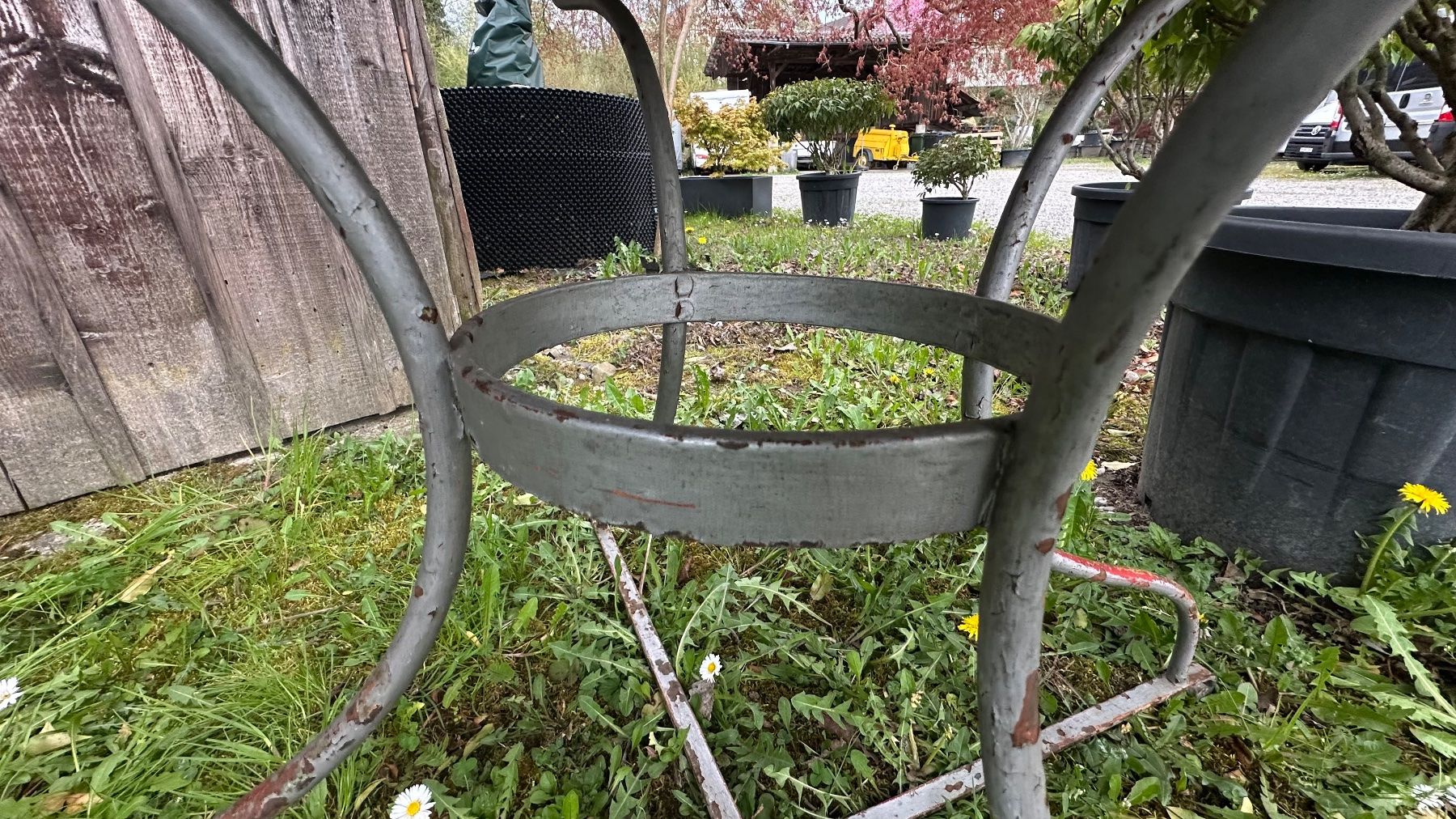 Tavoli: Runder Gartentisch, Metall rot – Usato da Otelfingen venduto da Yossi-68 8