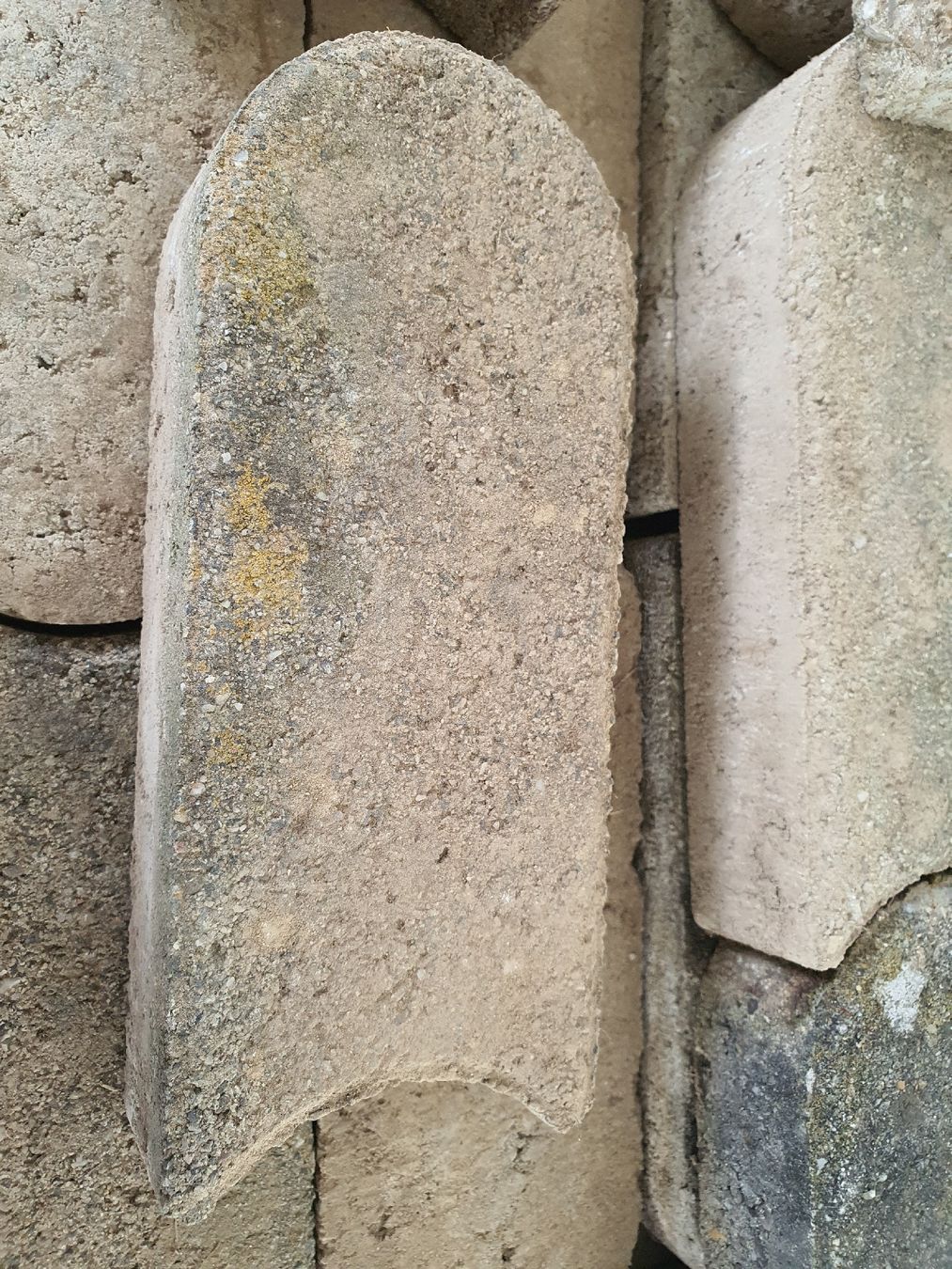 Rivestimenti per pavimenti: Rasenkantensteine – Usato da Bützberg venduto da Gibe 1