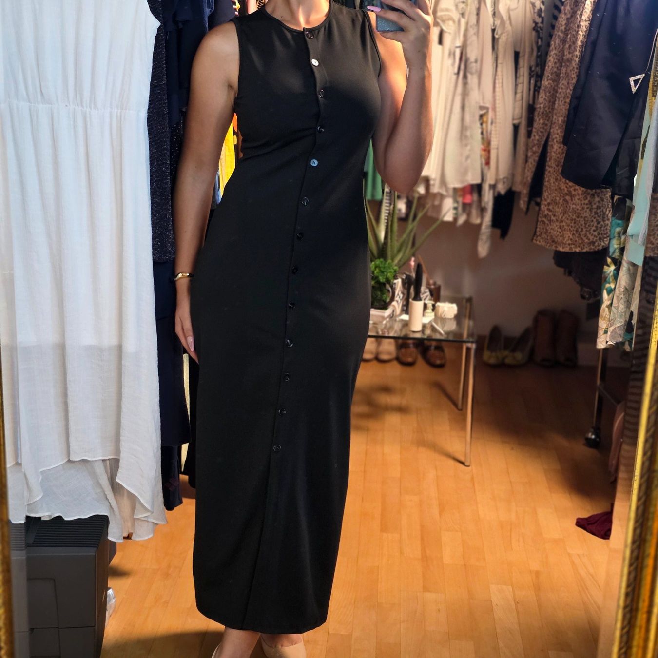 Kleider: Elegantes schwarzes Maxi Kleid mit Knöpfen M Button Down – Gebraucht aus Wald ZH von CapLux