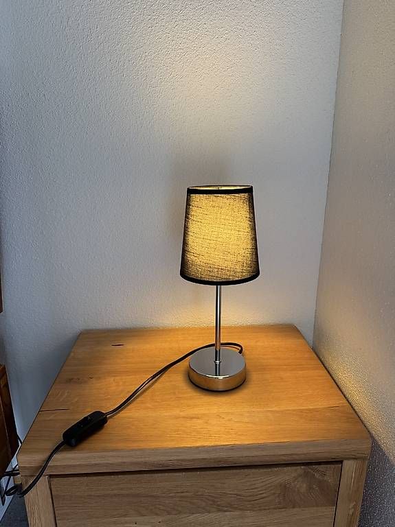 Lampen: Zwei Nachttischlampen Anthrazit – Gebraucht aus Grüsch von Fludome 2