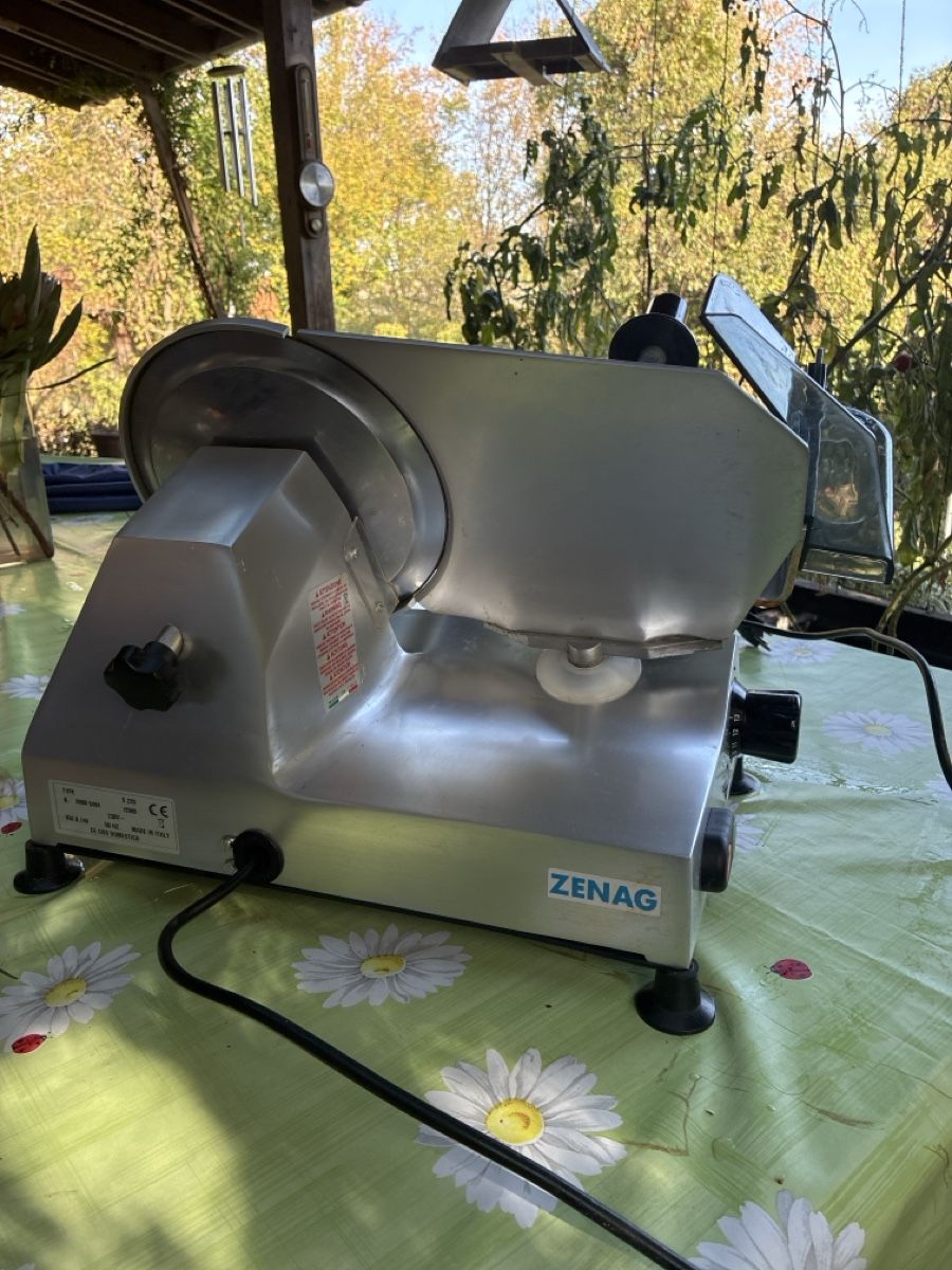 Appareils de cuisine: Fleischmaschine – D'occasion à Küttigen par min_rw2y