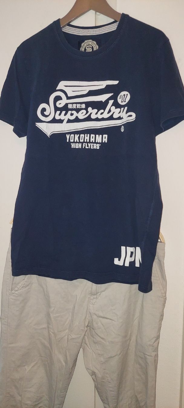 Superdry Lotti di vestiti: SUPERDRY TSHIRT L SET plus Pantalon 52 offert L – Usato da Orpund venduto da Biennerome 1