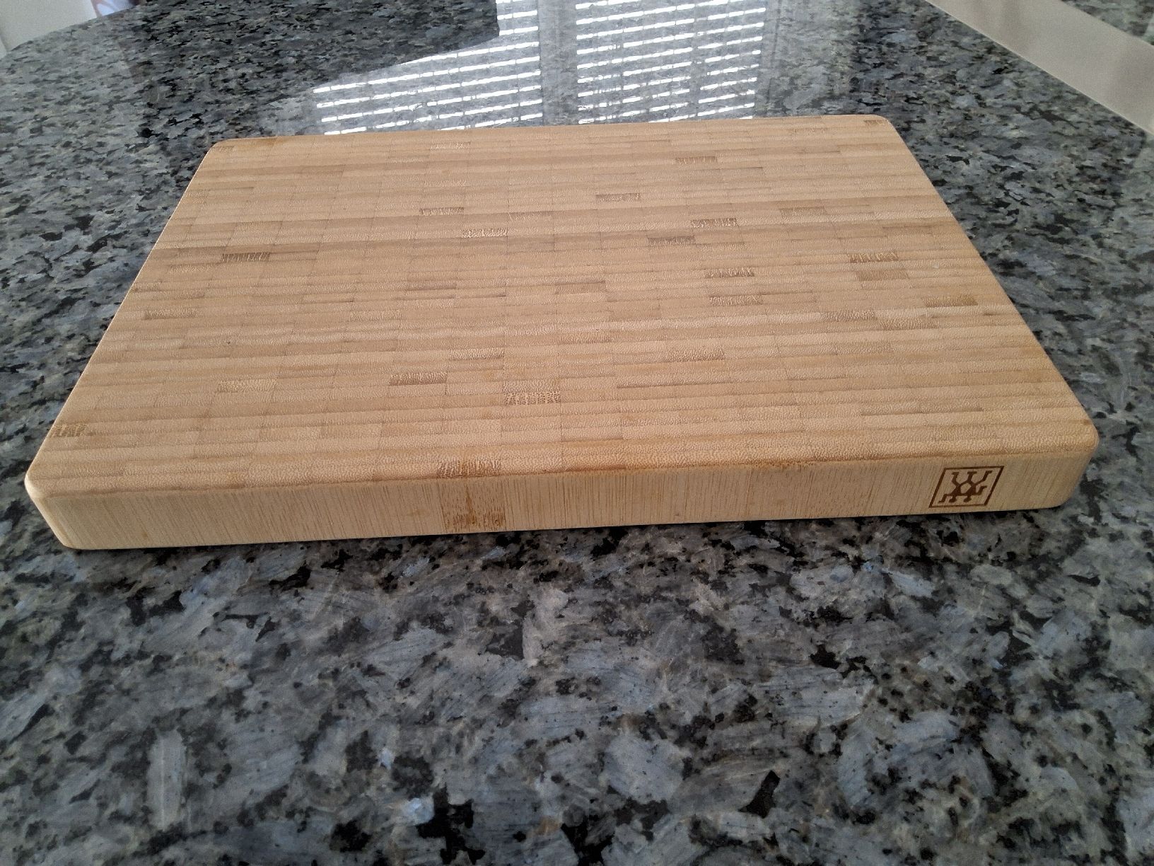 Articoli in legno: Zwilling Schneidebrett aus Bambus, Neu – Nuovo (secondo la descrizione) da Möhlin venduto da alexandra43 1