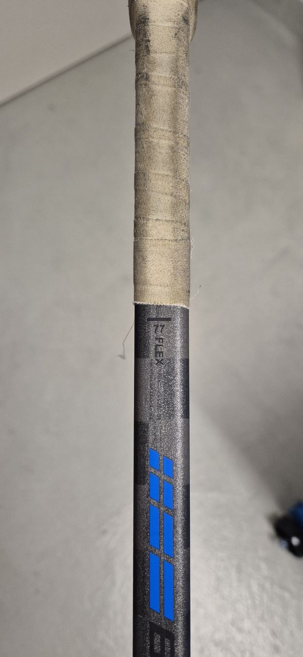 Crosses & Cannes: Ab 1Fr. Eishockey Schläger – D'occasion à Rothrist par Ingold83 3