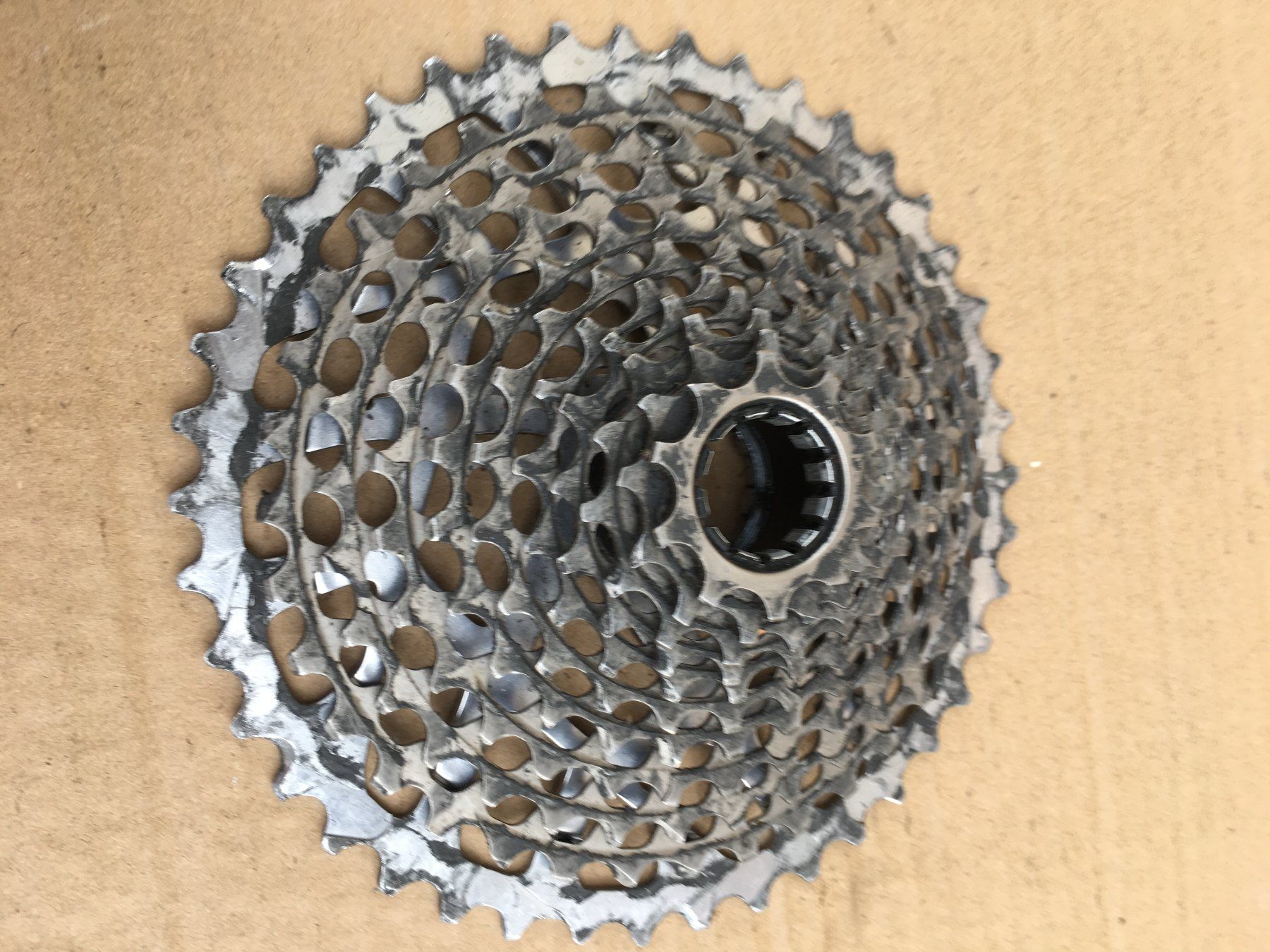 Pezzi di ricambio: Superleichte SRAM 11s-Kassette 10-42Z – Usato da Diemerswil venduto da Raskolnik