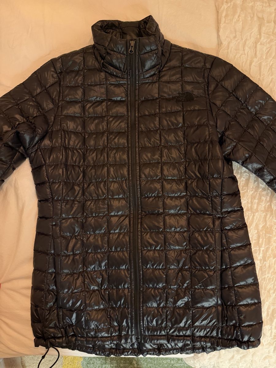 North Face Jacken: North face quilted black jacket – Gebraucht aus Zürich von cri_6vzh 1