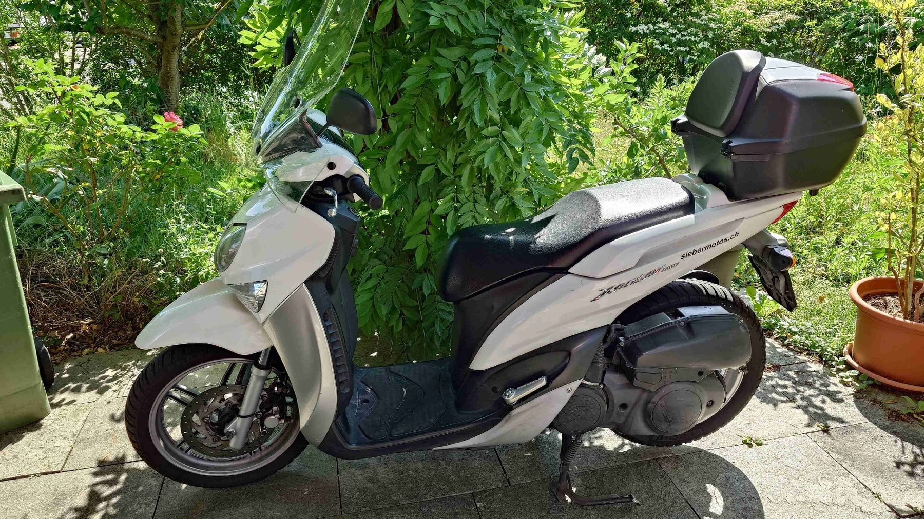 Yamaha Scooters: Yamaha xenter Roller 125ccm mit Topcase – Gebraucht aus Wil SG von portu1
