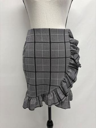 Vero Moda Minirock Gr. XS mit Rüschen kariert schwarz weiss