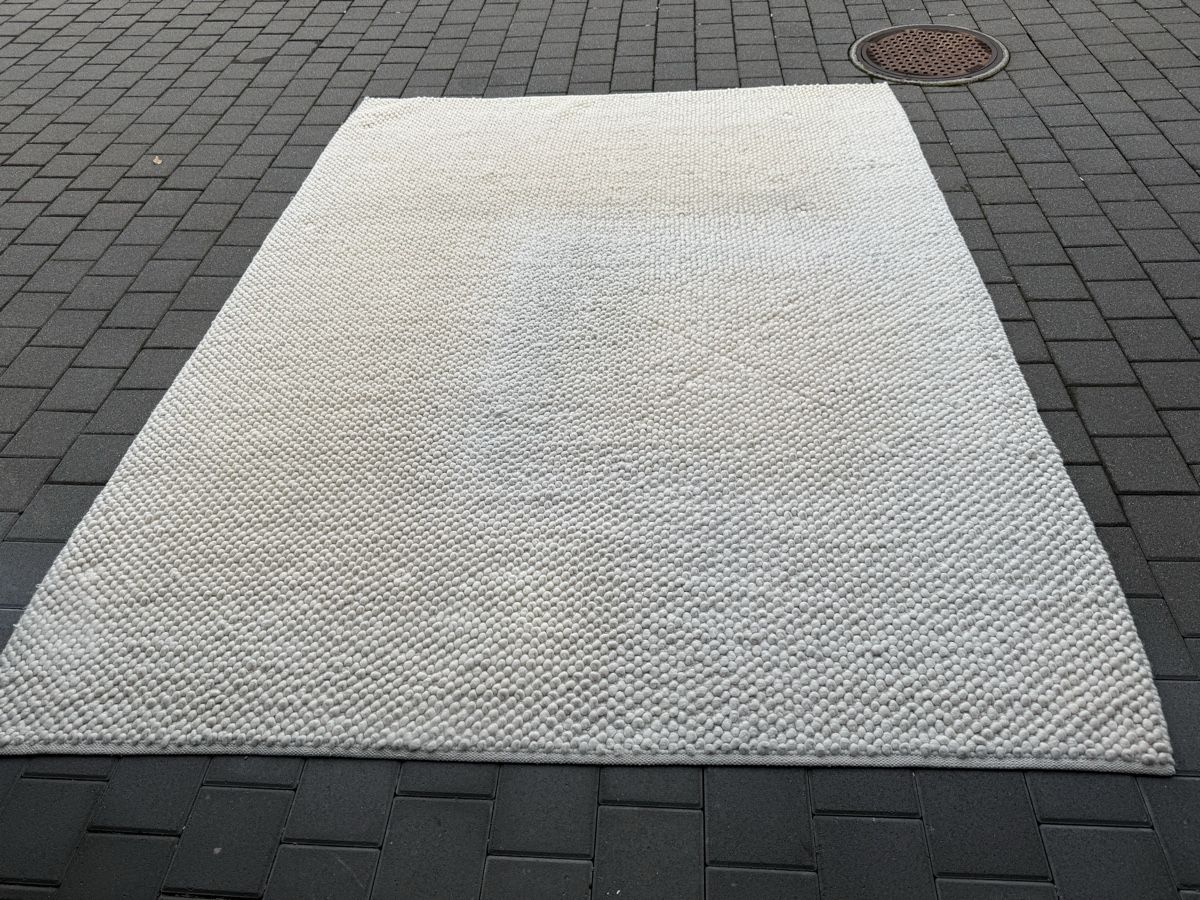 Tappeti: Teppich 250x300cm Big Drop Wollteppich – Usato da Bettwiesen venduto da Chair