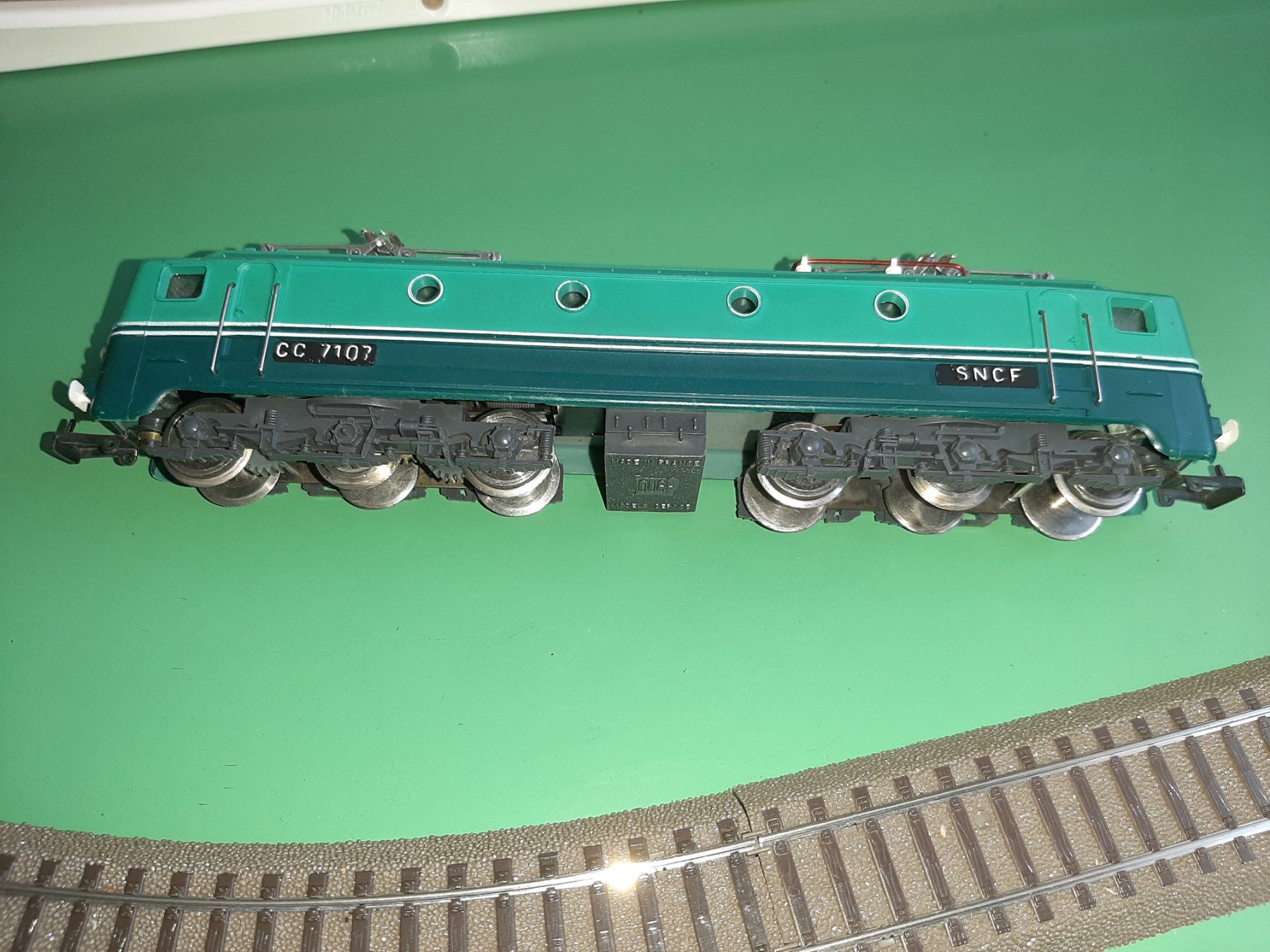 Jouef Modelleisenbahnen: JOUEF CC 7107 – Gebraucht aus Avully von RIVALIS