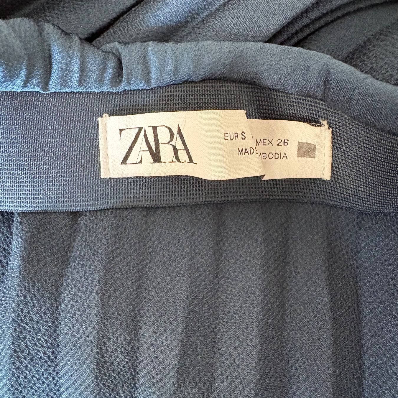 Zara Gonne: Jupe bleu foncé Zara S – Usato da Moudon venduto da TigerrrEye 2