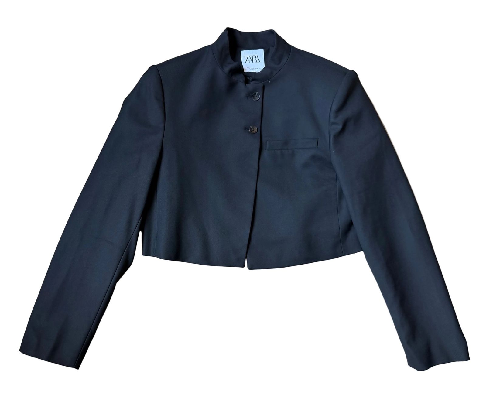 Zara Vestes: kurze ZARA Jacke 🖤 – D'occasion à Zürich par ClosetQueen
