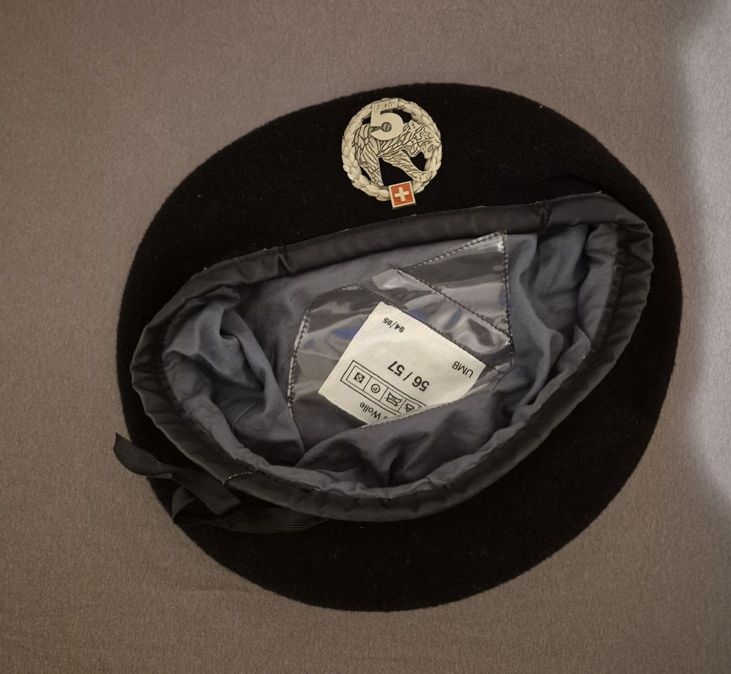 Schweizer Armee Uniformi: Originale Schweizer Armee Barett, Wolle, Grösse 56/57 – Usato da Moosleerau venduto da cameleon10 2