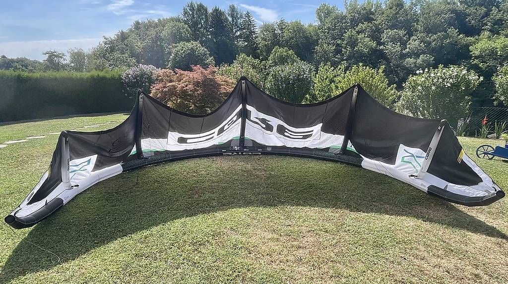 Kite: Kite Core XR8 13.5m – D'occasion à Saubraz par Ehoekie 1