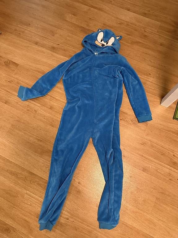 Pigiama & Simili: Pigiama invernale / tuta Sonic 158cm – Usato da Lostallo venduto da Berenike