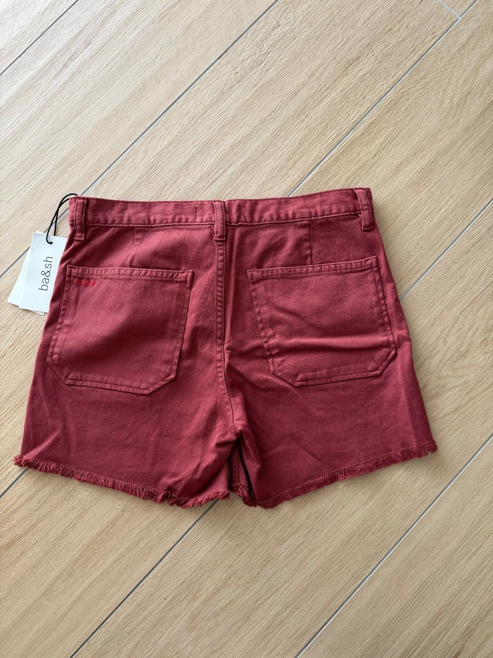 Ba&Sh Pantaloni: Short BA&SH en jeans rouille – Nuovo e nell'imballaggio originale da La conversion venduto da Repio 1