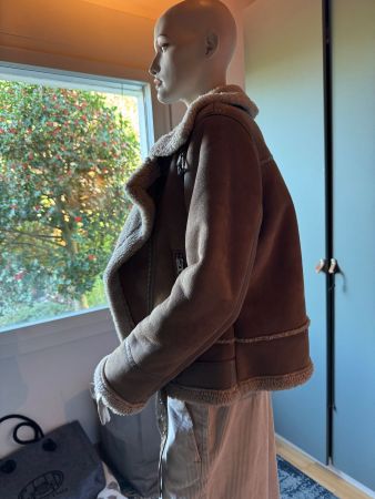 Zara Jacke mit Lammfelloptik Gr. M