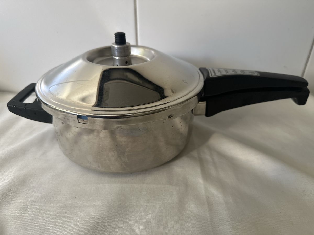 Duromatic Pfannen: Dampfkochtopf DUROMATIC 2,5 Liter gebraucht – Defekt aus Zürich von Chaeffeler 1