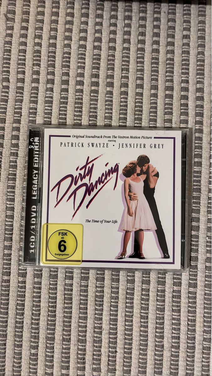 Tutti i DVDs: Dirty Dancing Legacy Edition CD/DVD – Usato da Haldenstein venduto da Alexa.R
