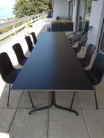 Vitra -Table de repas Belleville avec 8 Vitra – Chaises Hal