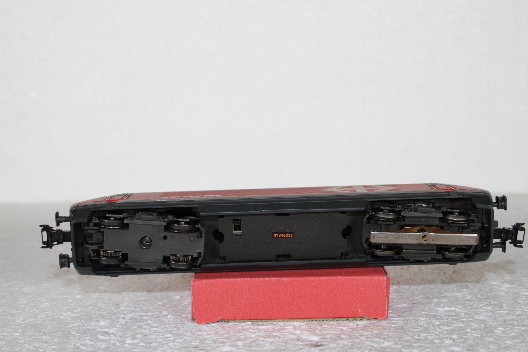 Märklin Modelleisenbahnen: Märklin SBB Re 460 Polmengo Delta-digital – Gebraucht aus Triesen von cor_62ts 7