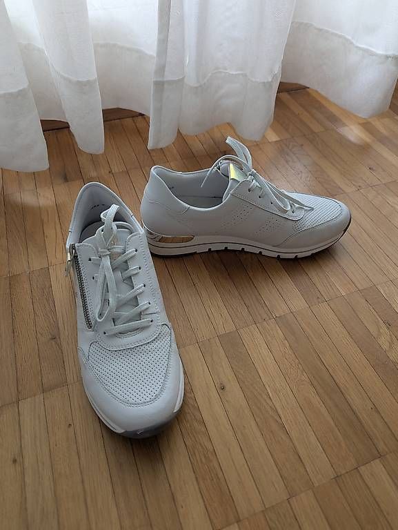 Scarpe da donna: Sneaker Damen remonte Grösse 39 – Usato da Zürich venduto da est_q7sj 3