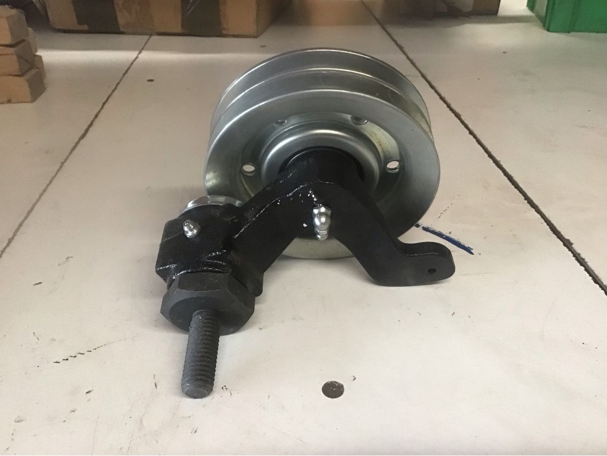 Volvo Tutti i ricambio: Volvo Riemenspanner – Nuovo (secondo la descrizione) da Rizenbach venduto da Farmwork 1