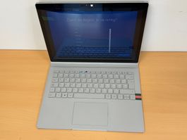 Microsoft Surface Laptop i5-6300 8GB 256GB mit Windows 10Pro