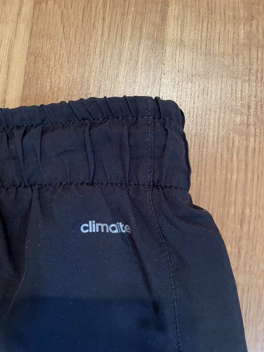 Adidas Pantaloni: Adidas Sporthose Kinder – Usato da Balgach venduto da sei_s6d7 2