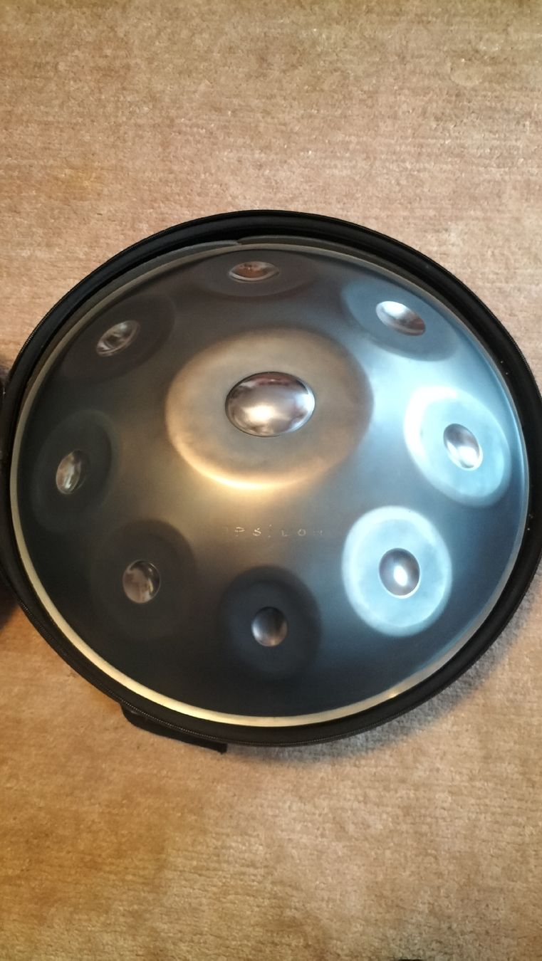 Strumenti musicali: Opsilon Handpan D Minor – Usato da Pusserein venduto da Guschtj