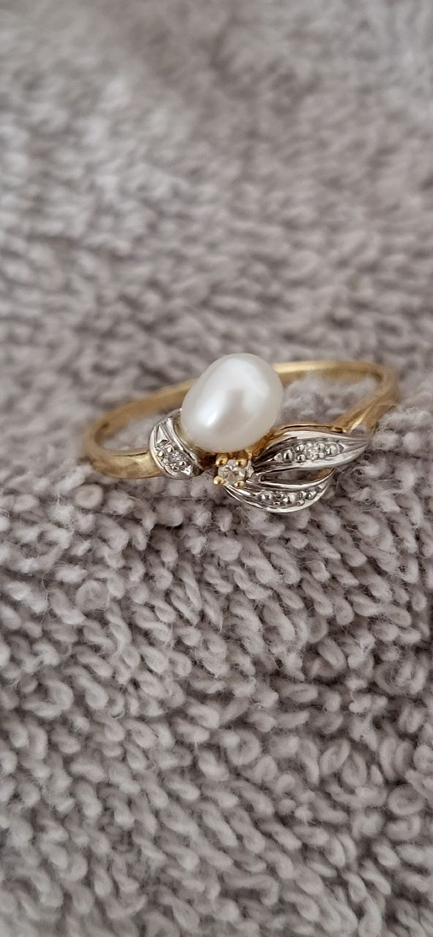 Bagues: Fantastischer Perlenring mit 3 Diamanten – Neuf (Voir description) à Unterägeri par Altgoldschmuck 4