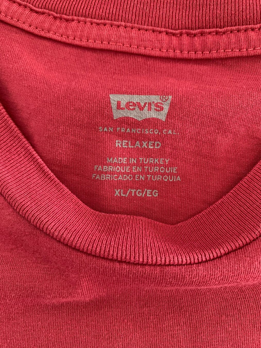 Levi's T-shirt: Levi‘s T-Shirt – Usato da Enggistein venduto da THE-IGOR 1
