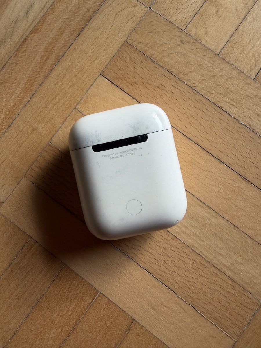 Apple Ladegerät: Apple AirPods 2 Charging Case Used – Gebraucht aus Zürich von ei_8006 1