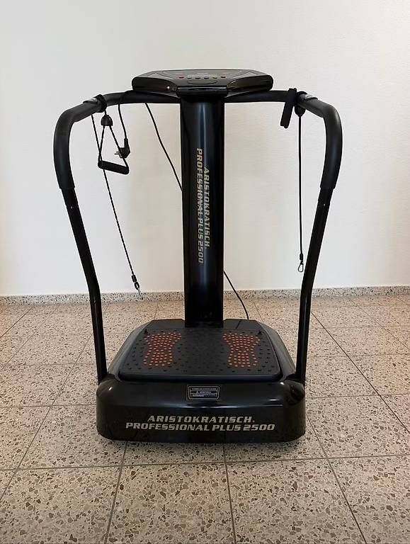 Hometrainer: Vibrationsplatte – Usato da Kloten venduto da kec_bx7m