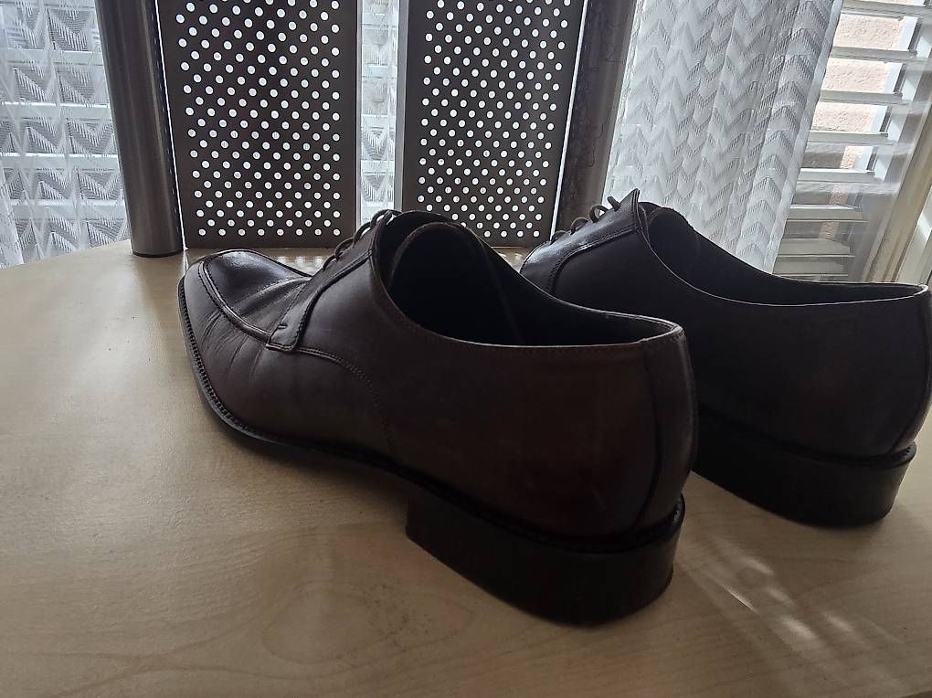 Scarpe da uomo: Derby-Schnürschuh mit einer Apron-Toe-Naht - Navyboot – Usato da Buchs LU venduto da san_df8f 4