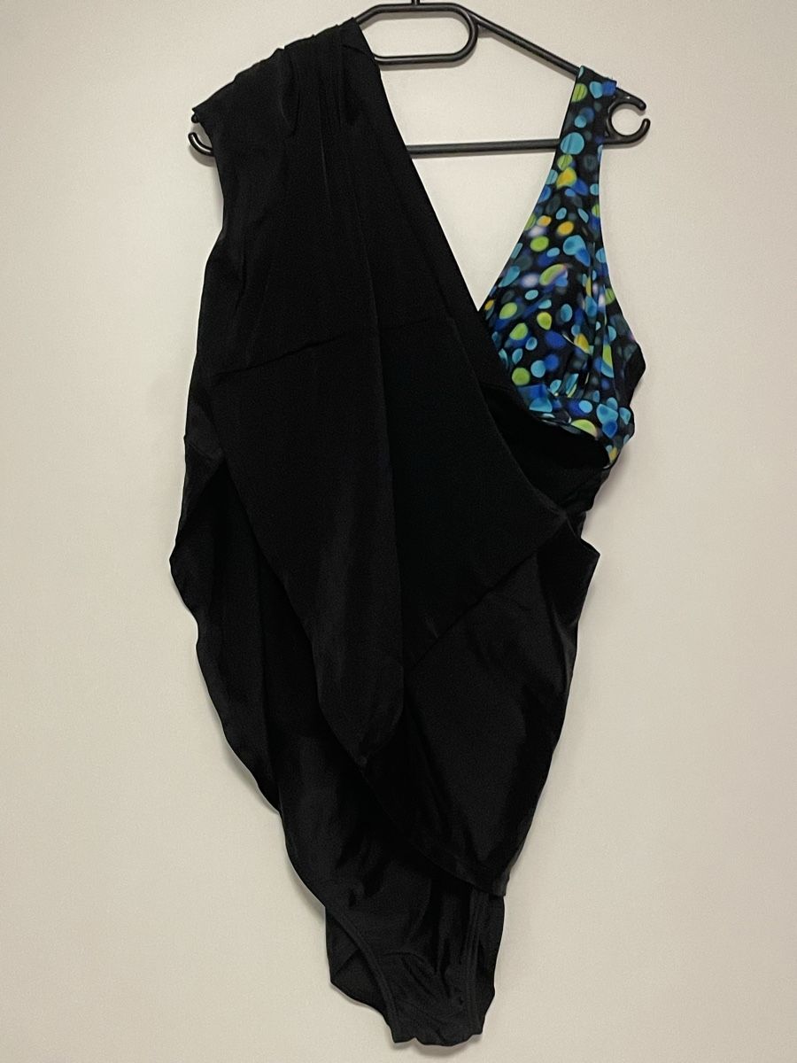 Badekleider & Bikinis: Badeanzug – Neu (gemäss Beschreibung) aus Gossau ZH von Lavinia07 1