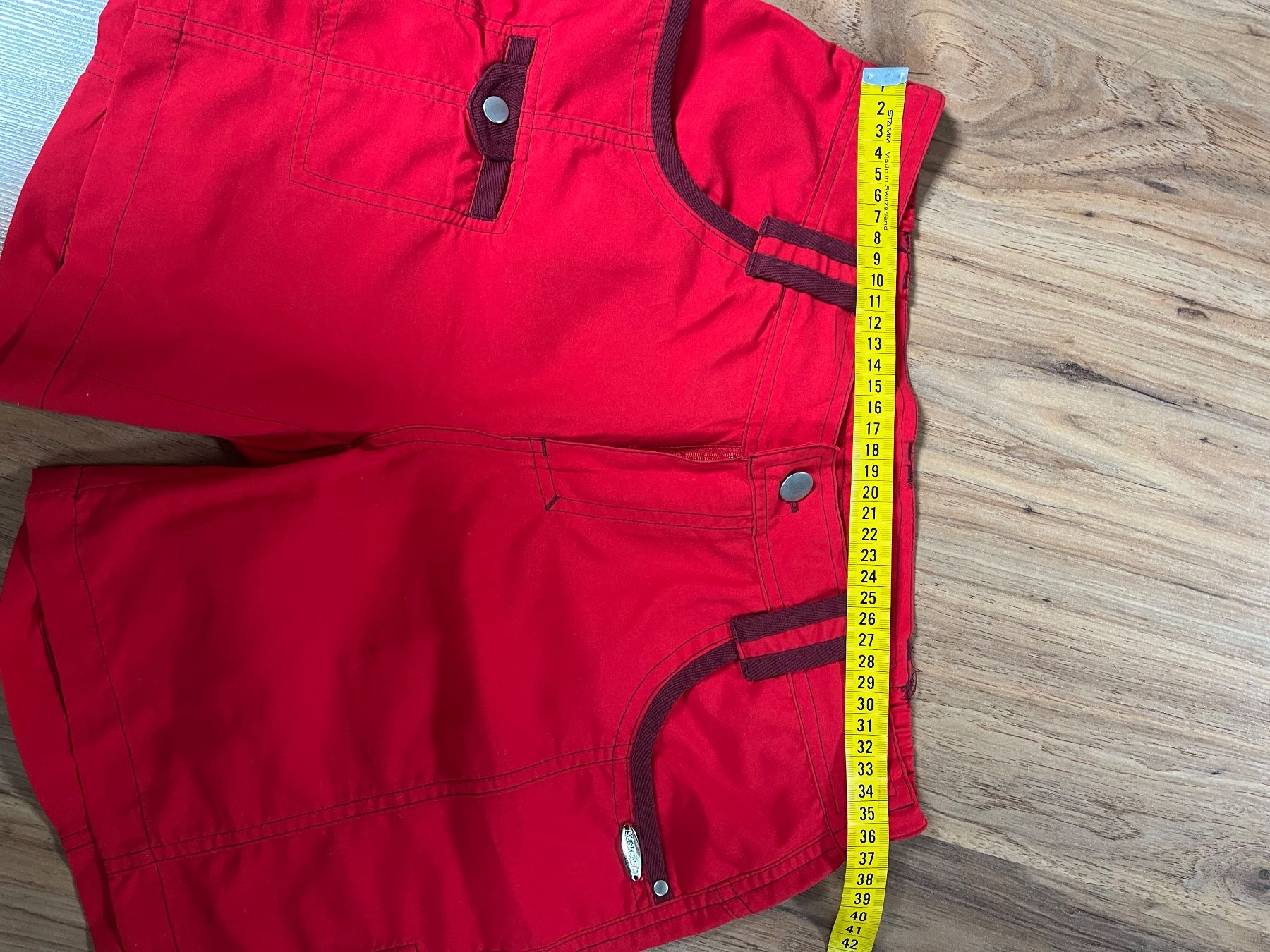 Hosen: Rote Sommer-Shorts, Grösse 36, neu – Neu (gemäss Beschreibung) aus Oberbüren von len_5q92 2