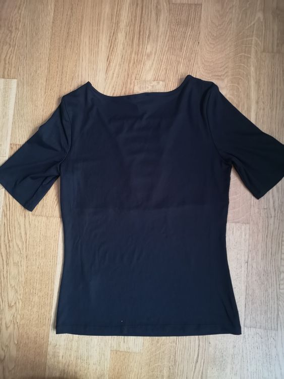 Schwarzes Shirt mit tiefem Ausschnitt Gr. S 2
