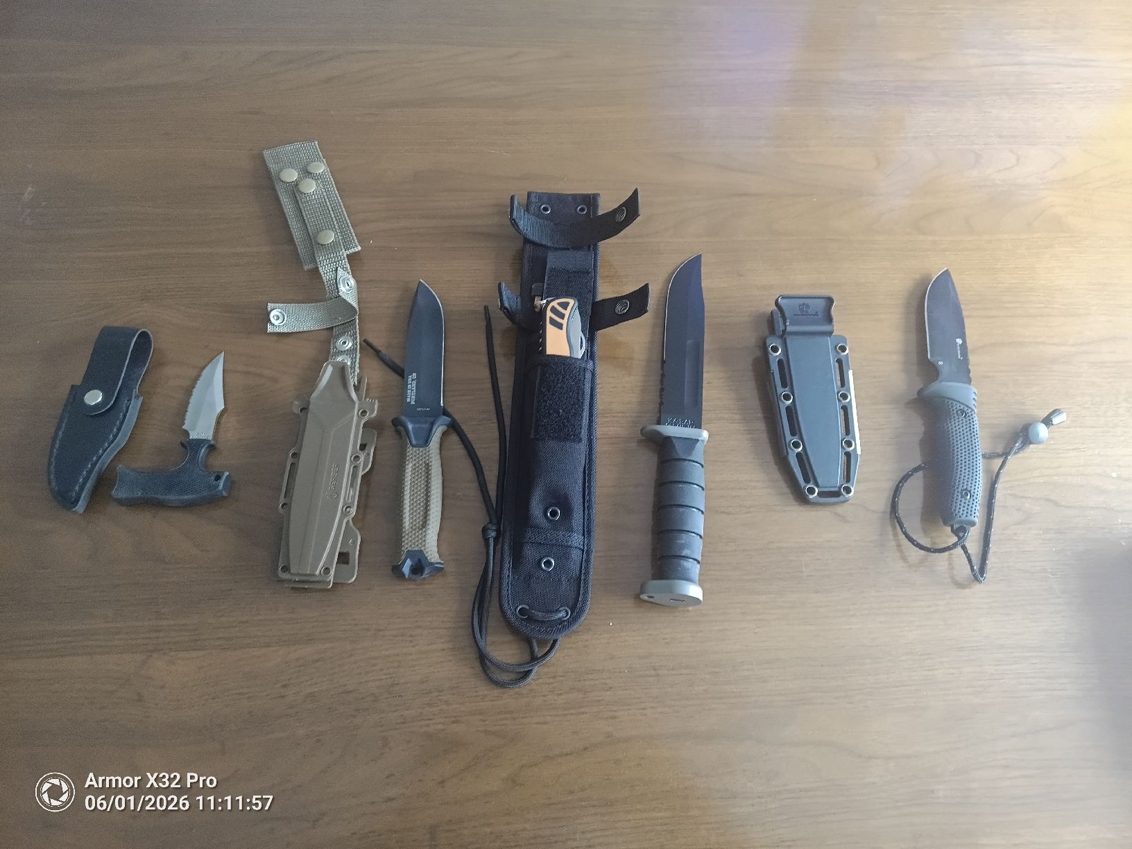 Accessori: 4 Überlebens Messer – Usato da Neuhausen venduto da Diavolo2
