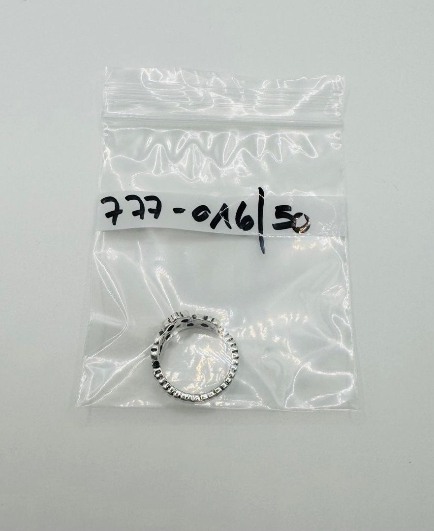 Anelli: Silbern farbiger Ring mit Herz / Grösse: 50 – Nuovo e nell'imballaggio originale da Frutigen venduto da glanzvolles.leben 2