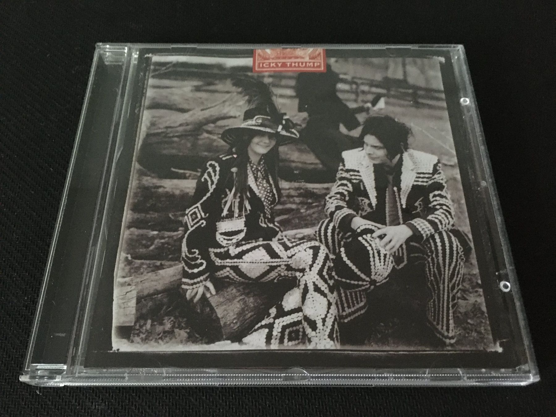 CD: The white stripes - Icky Thump -CD- – Usato da St.Gallen venduto da MedienJoe