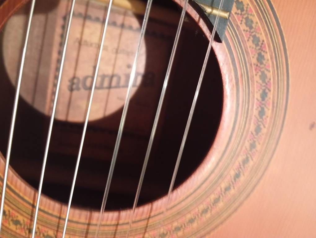 Musikinstrumente: Admira Classic guitar – Gebraucht aus Basel von Petergunn 1